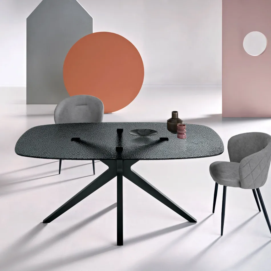 Ovaler Tisch (180 x 100 cm) aus geräuchertem, gehämmertem Glas und Metall – Domus Viadurini