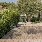 Runder Gartentisch im Shabby-Chic-Stil aus lackiertem Stahl – Verzauberung Viadurini