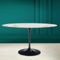Tulip Eero Saarinen H 73 Ovaler Tisch aus Keramik Calacatta Antikweiß – Scharlachrot