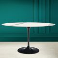 Tulip Eero Saarinen H 73 Ovaler Tisch aus vollgeäderter Statuenkeramik – Scharlachrot