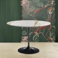 Eero Saarinen Tulip Tisch H 74 Rund in Gold Calacatta Marmor Made in Italy - Scarlet