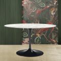 Tulpentisch Saarinen H 74 mit ovaler Platte aus Carrara-Marmor Made in Italy - Scarlet
