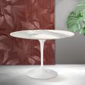 Tulip Saarinen Tisch H 74 cm aus mattierter Florim Statuario Keramik – Scarlet