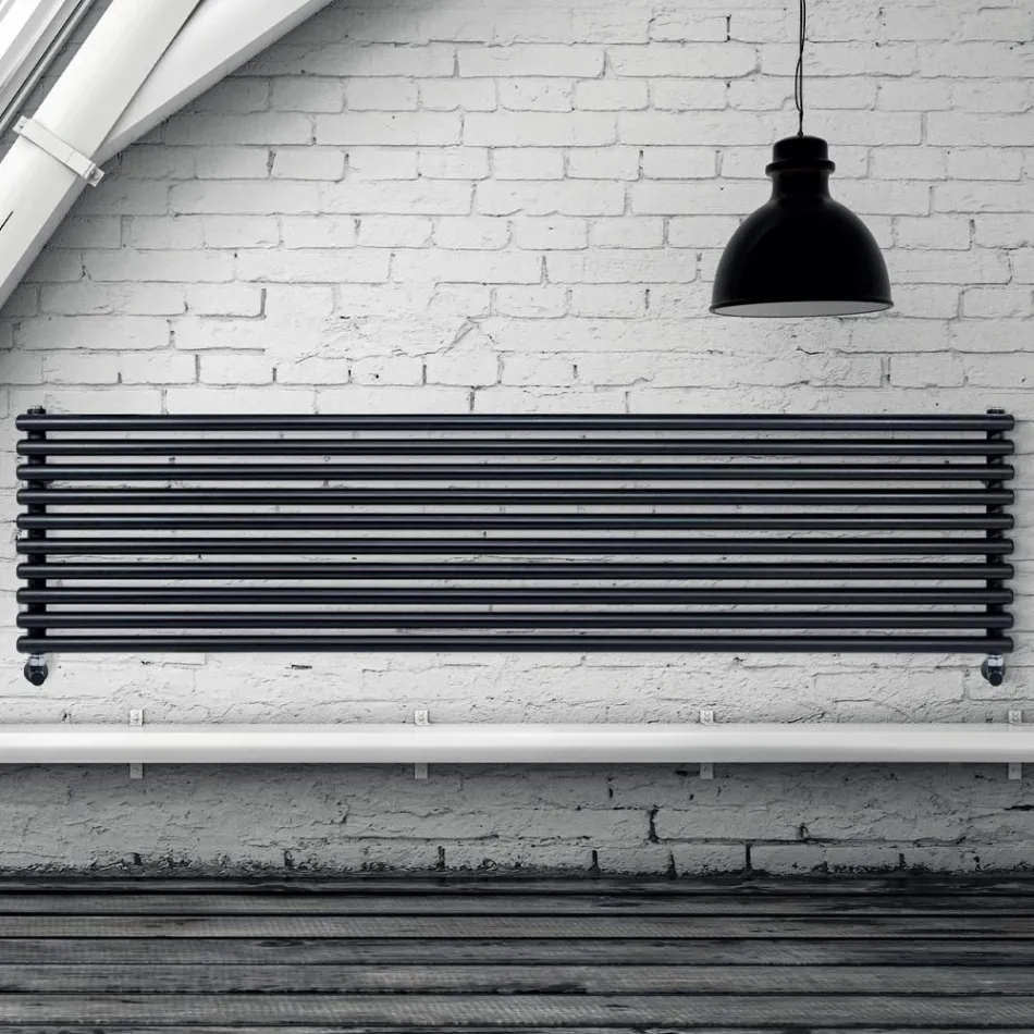 Hydraulischer Heizkörper mit vertikalen Kollektoren und horizontalen Rohren – zusammengesetzt Viadurini