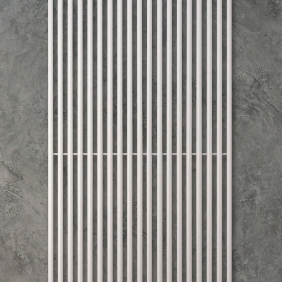 Hydraulischer Kühler mit einer Reihe vertikaler Elemente, hergestellt in Italien – Carbon Viadurini