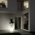 Helle Outdoor-Vase aus undurchsichtigem Polyethylen Made in Italy - Proud Viadurini