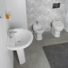 Bodenstehende Keramiktoilette mit Polyestersitz und modernem Design - Silica Viadurini