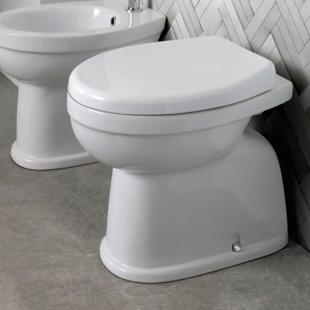 Bodenstehende Keramiktoilette mit Polyestersitz und modernem Design - Silica Viadurini